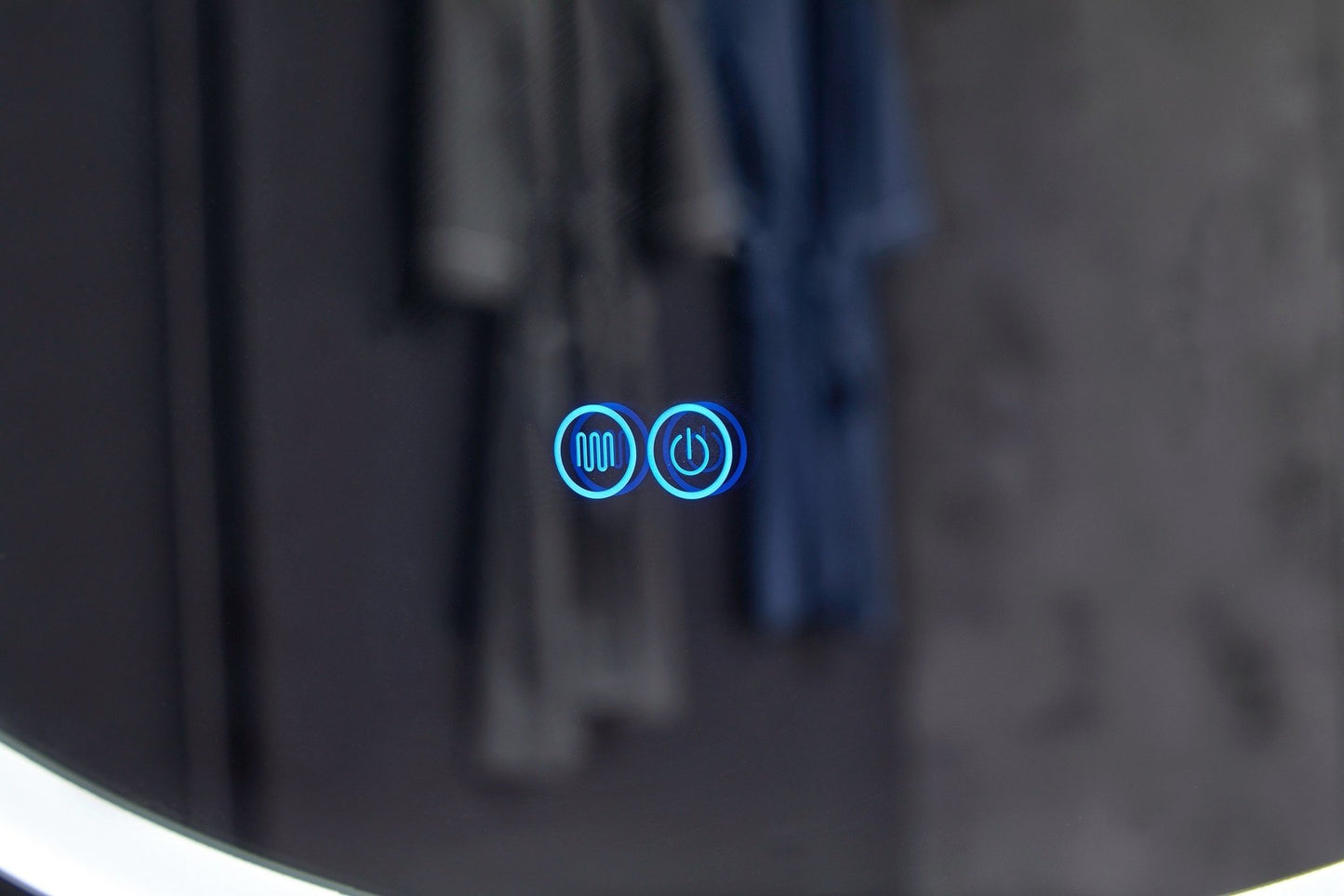 Round 80cm mirror with trendy band, black frame, recessed LED lighting and anti-fog finish