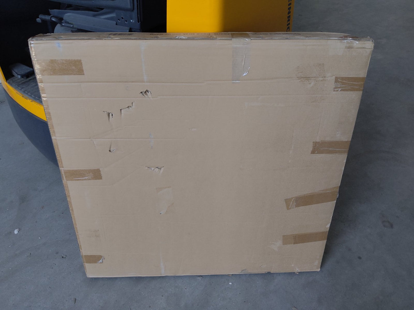 Tweedekans - Spiegel rond 80 cm met zwart frame - Default