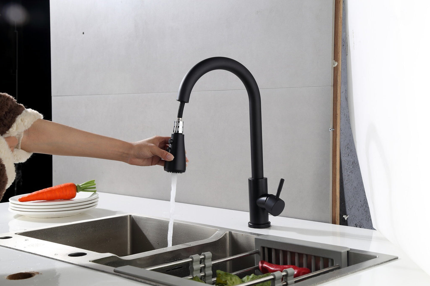 Robinet de cuisine Nurion noir mat avec bec