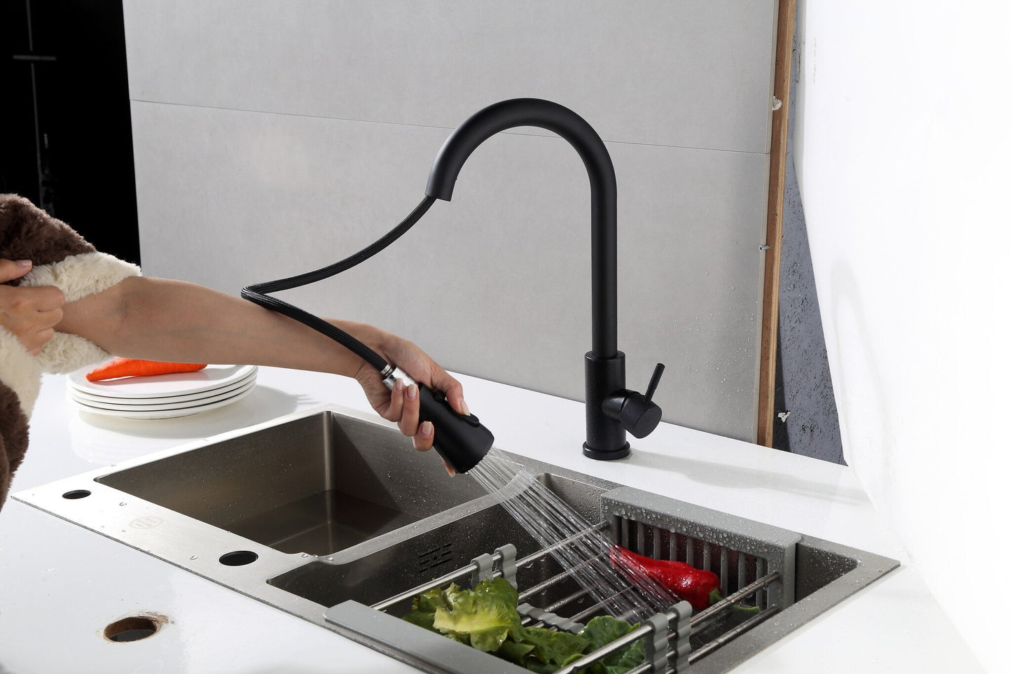 Robinet de cuisine Nurion noir mat avec bec