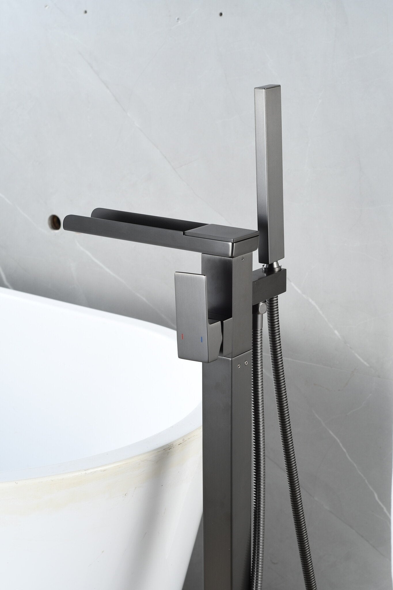 Mélangeur bain sur pied - avec douchette -chrome