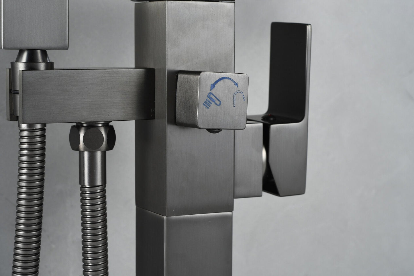 Mélangeur bain sur pied - avec douchette -chrome